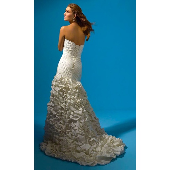 alfred angelo mermaid wedding dress Alfred Angelo Dresses | Alfred Angelo Wedding Dress Style 2117 Nwt | Color: Cream/White | Size: 0 Short